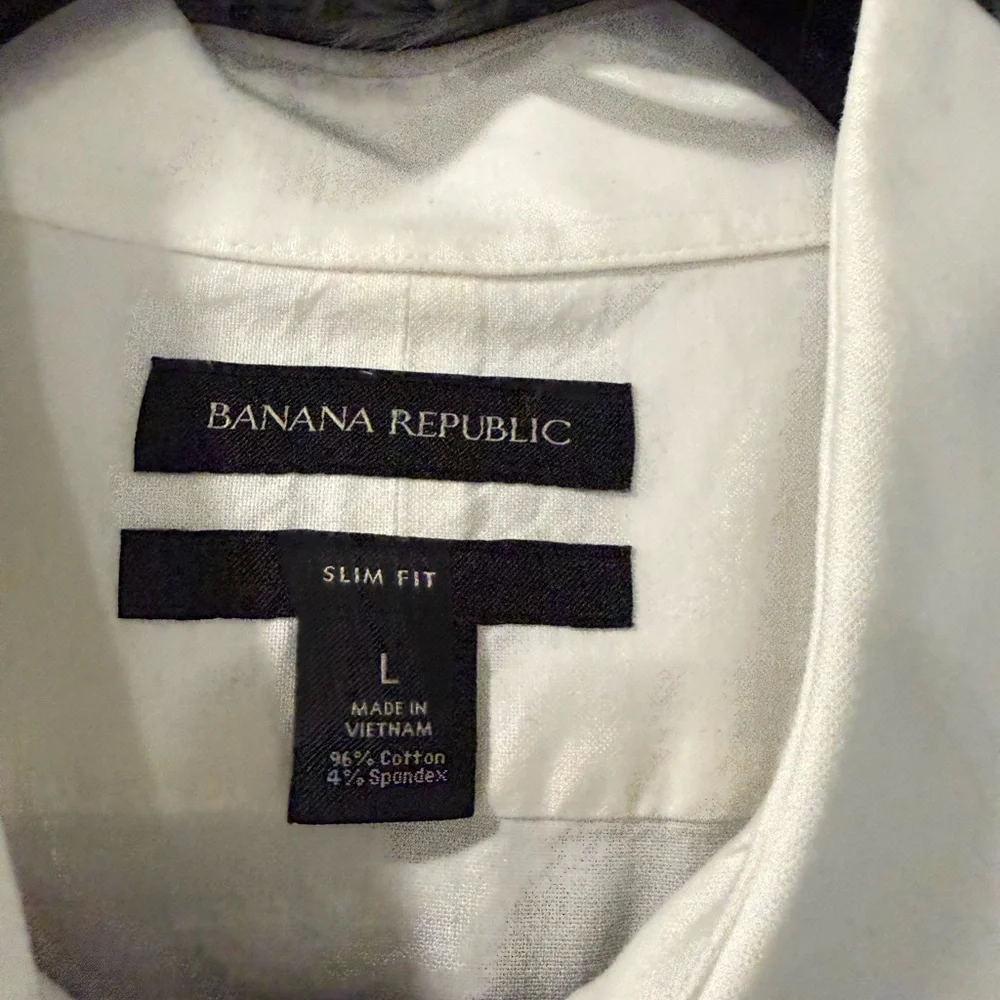 Banana Republic Button Down Shirt - Size Large | Color: White